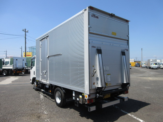 いすゞ エルフ 小型 バン 2RG-NMR88AN(109797) 3枚目