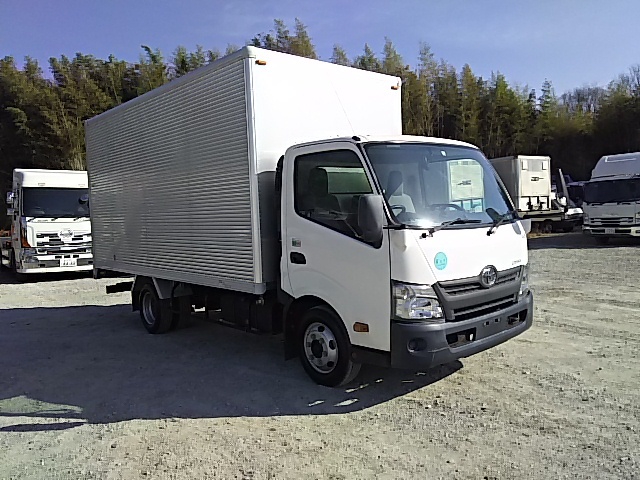トヨタ ダイナ 小型 バン TKG-XZU710(8611) 1枚目