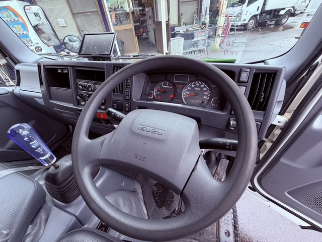 いすゞ エルフ 小型 バン TRG-NLR85AN(111377) 55枚目