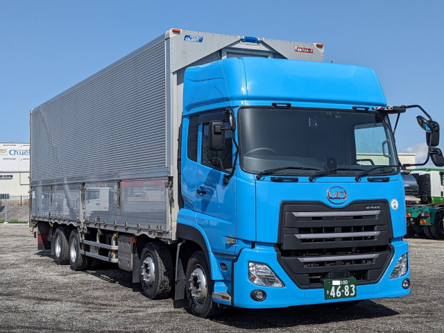 UDトラックス（日産） クオン 大型 ウィング 2PG-CG5CA(105371) 2枚目