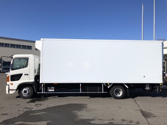 日野 レンジャー 中型 冷蔵冷凍バン TKG-FC9JLAA(60827) 4枚目