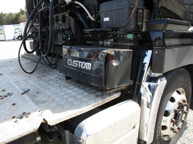 UDトラックス（日産） クオン 大型 トラクタ QPG-GK5XAB(9302) 10枚目