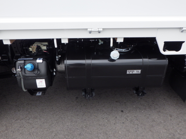 三菱ふそう キャンター 小型 平ボディ 2RG-FBA20(112692) 20枚目