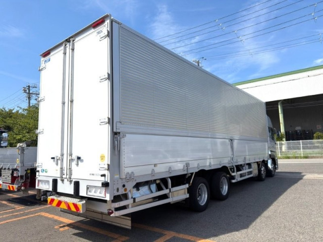 UDトラックス（日産） クオン 大型 ウィング 2PG-CG5CA(109505) 3枚目