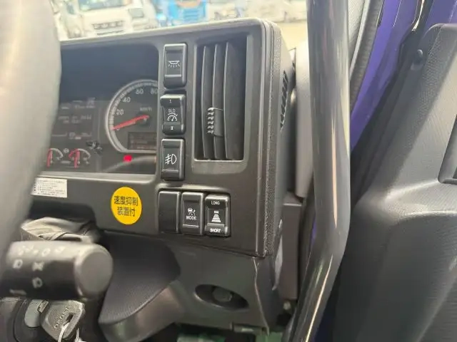 いすゞ ギガ 大型 トラクタ QKG-EXD52BD(108639) 45枚目