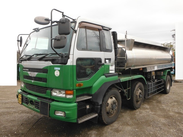 UDトラックス（日産） ビッグサム 大型 タンクローリー KL-CV48E(2139) 1枚目