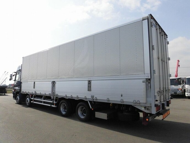 UDトラックス（日産） クオン 大型 ウィング QPG-CG5ZA(8432) 4枚目