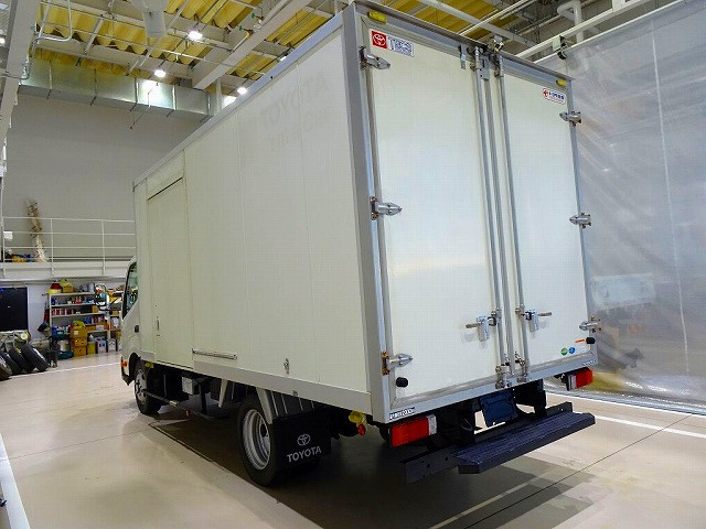 トヨタ トヨエース 小型 バン 2RG-XZU710(109720) 4枚目