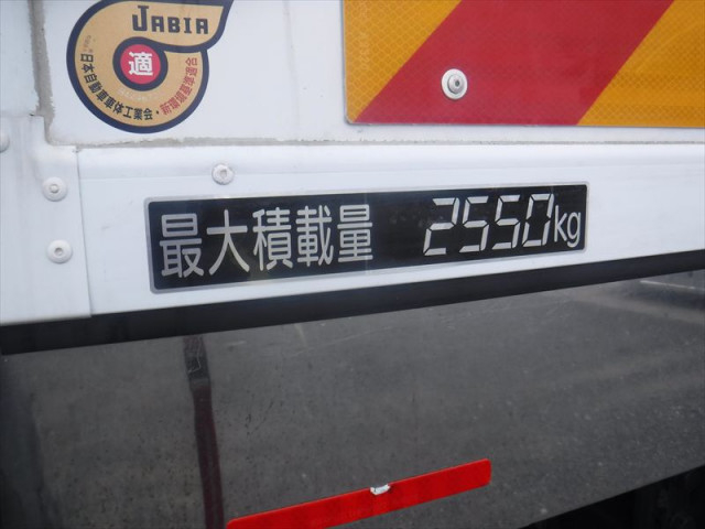 日野 レンジャー 中型 冷蔵冷凍バン 2KG-FC2ABG(111684) 18枚目