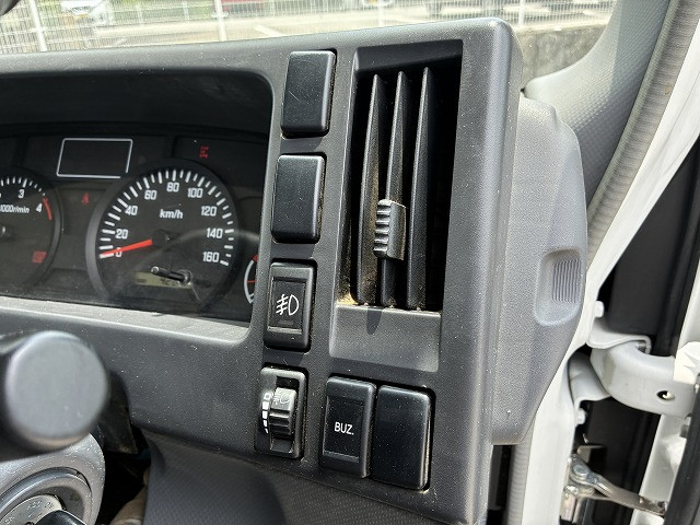 マツダ タイタン 小型 平ボディ（クレーン付） BDG-LMR85AR(110190) 38枚目