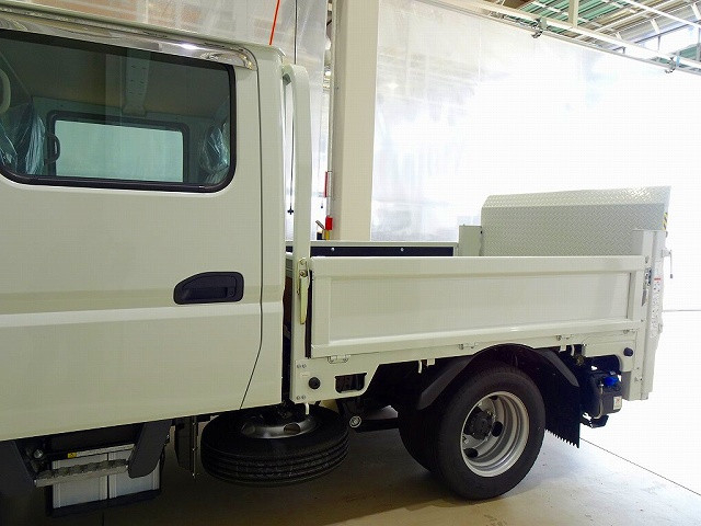 三菱ふそう キャンター 小型 Wキャブ 2RG-FBA20(95522) 26枚目