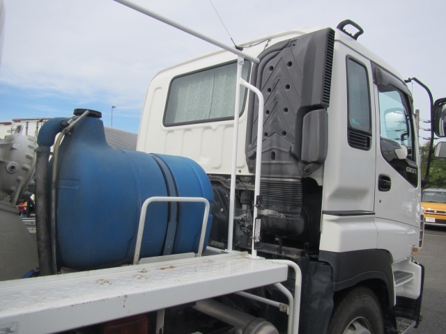 いすゞ ギガ 大型 ミキサー車 QKG-CXZ77AT(7341) 22枚目