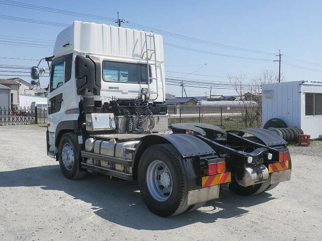 UDトラックス（日産） クオン 大型 トラクタ QPG-GK5XAB(29562) 4枚目