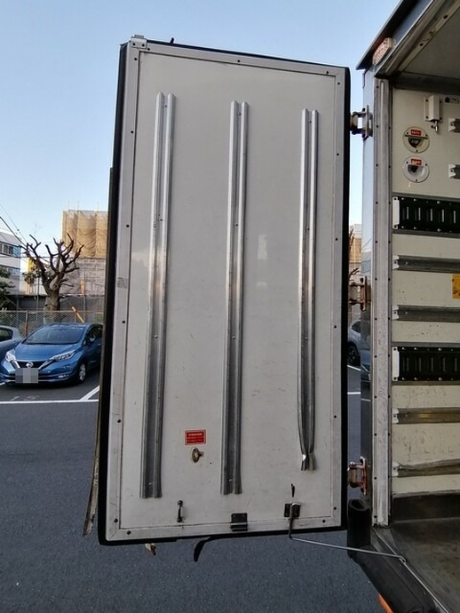 いすゞ エルフ 小型 冷蔵冷凍バン KR-NKR81EAV(5668) 35枚目