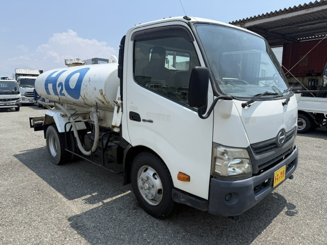 日野 デュトロ 中型 高圧洗浄車 TKG-XZU700X(110739) 2枚目