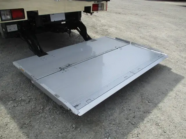 日野 レンジャー 中型 冷蔵冷凍バン 2KG-FD2ABG(106831) 24枚目